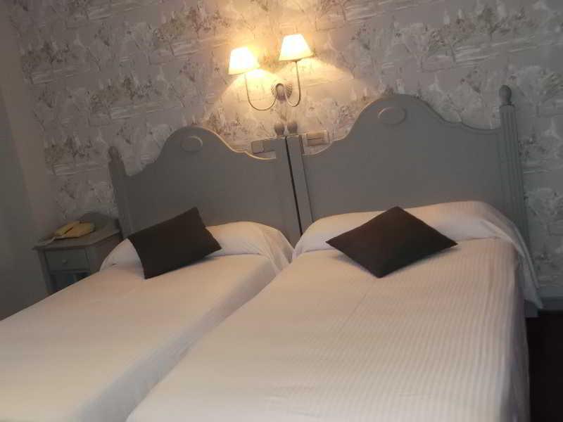 Hotel Comillas Eksteriør bilde
