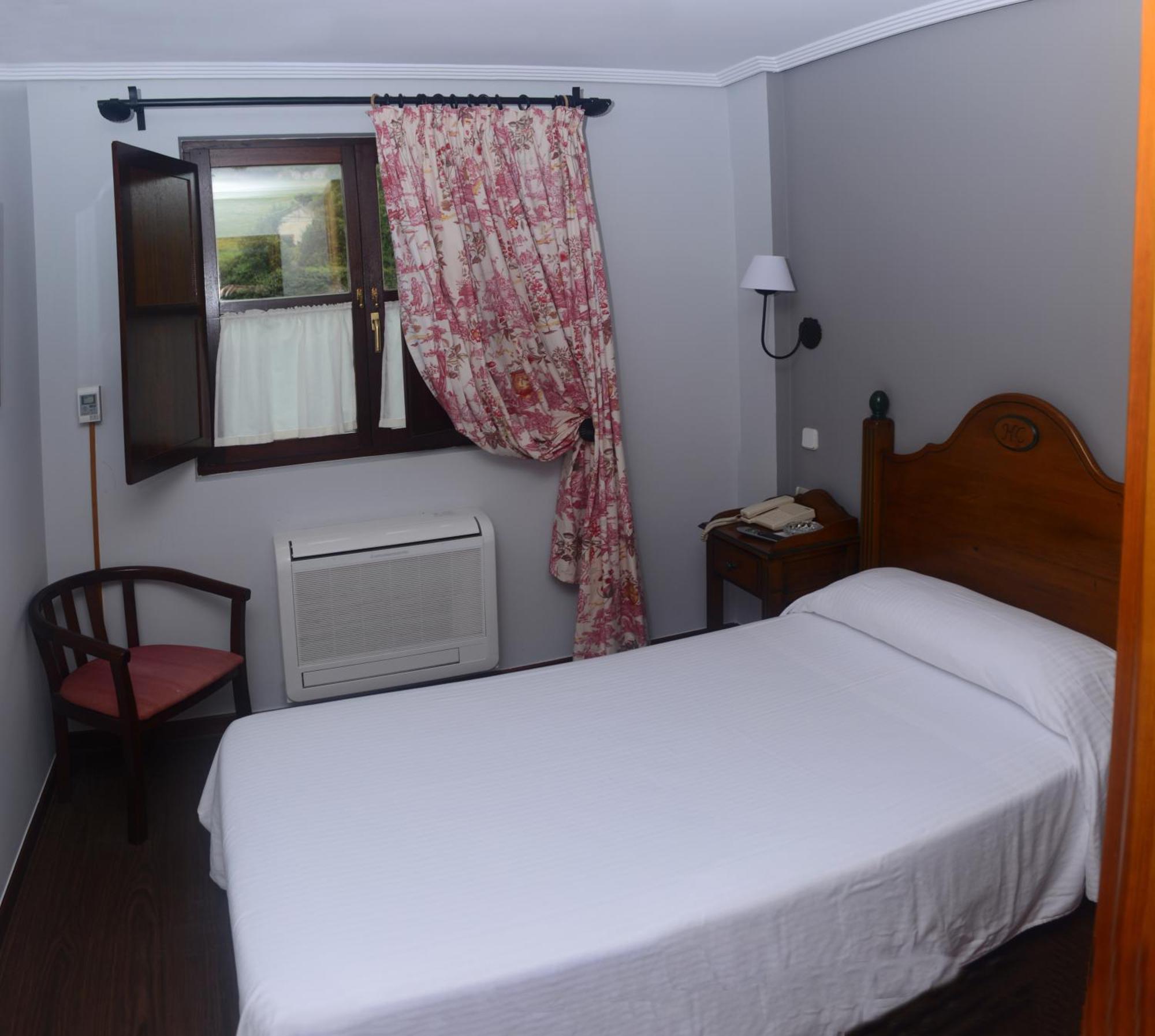 Hotel Comillas Eksteriør bilde