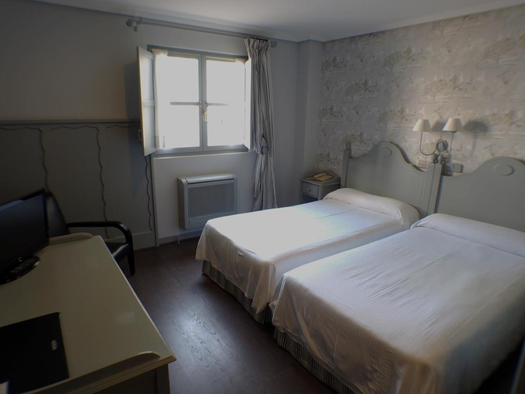 Hotel Comillas Eksteriør bilde